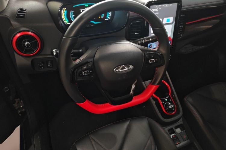 Used Chery QQ Little Ant 2022 Sweet Pink Edition Half-Sugar Version Lithium Iron Phosphate 29.2 kWh 30 kW 301 km