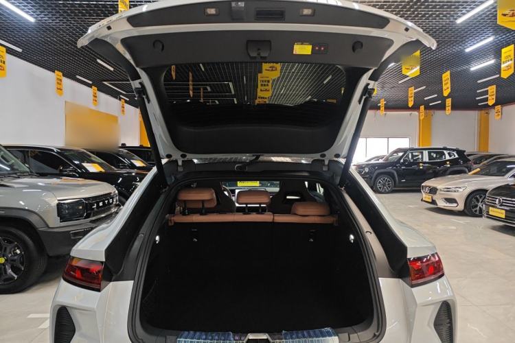 Used BYD Song L EV 2025 662 km Advanced Intelligent Driving Version
