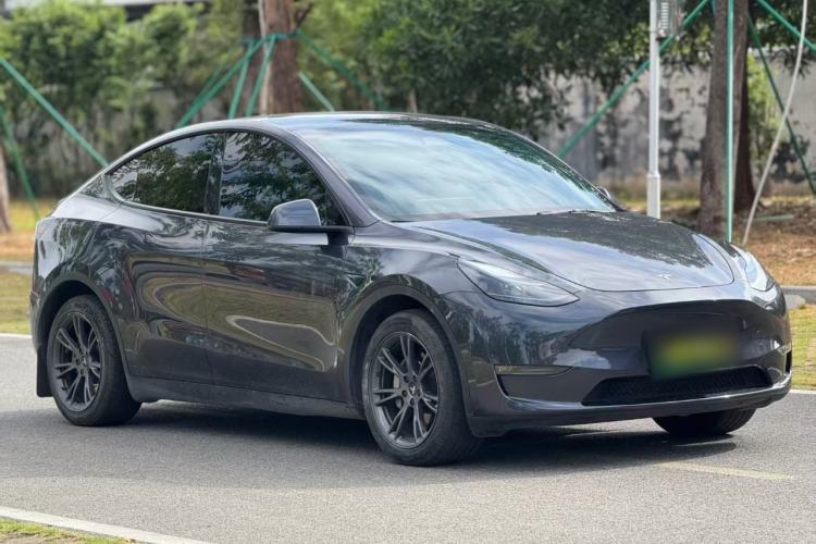 Used Tesla Model Y 2024 Long-Range All-Wheel-Drive Version