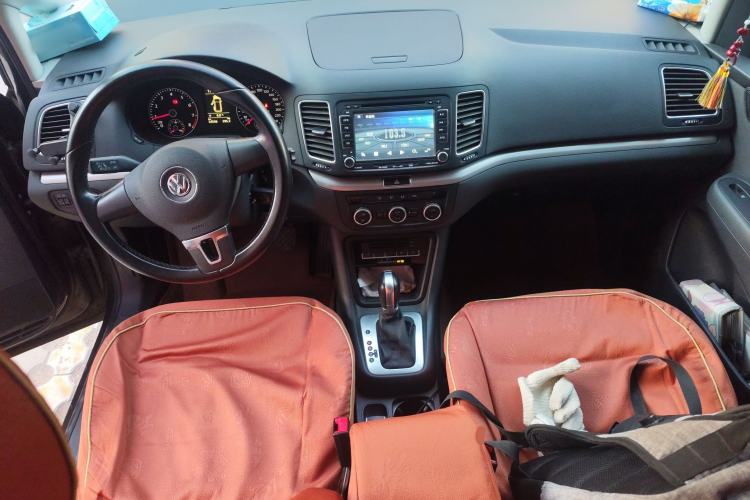Used Volkswagen Sharan 2013 1.8TSI Standard Model
