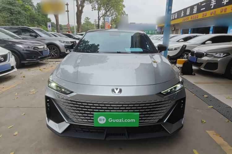 Used CHANGAN UNI-V 2022 1.5T Prestige Version Front