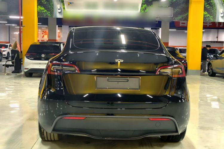 Used Tesla Model Y 2023 Rear-Wheel-Drive Version