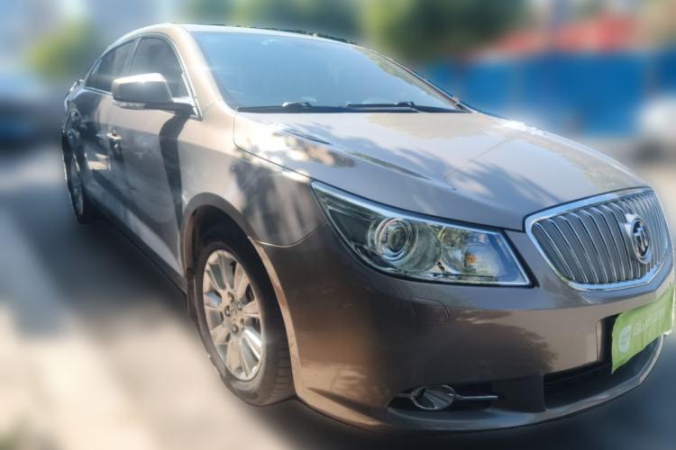 Used Buick LaCrosse 2011 2.4L SIDI Haoya Edition Front Right 45 Deg