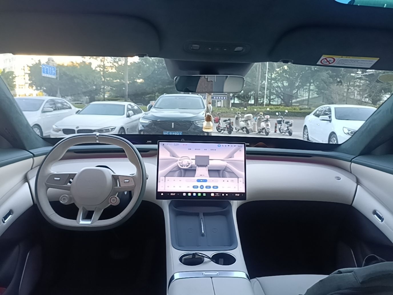 Xiaomi Auto YU7 2025 Ultra-Long Range High-Performance All-Wheel-Drive Max Edition — снимка 12