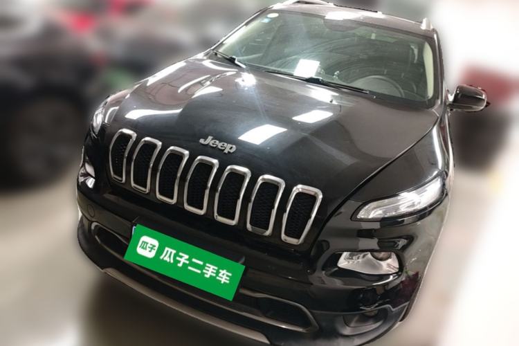 Used Jeep Cherokee 2017 2.4L Leading Smart Edition Guazi used car, China used car export, Used car for sale, Used cars, Cheapest cars for sale