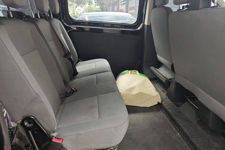 Used Ford Transit 2019 2.0T Diesel Multi-Purpose Commercial Vehicle Mid-Drive Mid-Roof 6-Seater China VI Standard