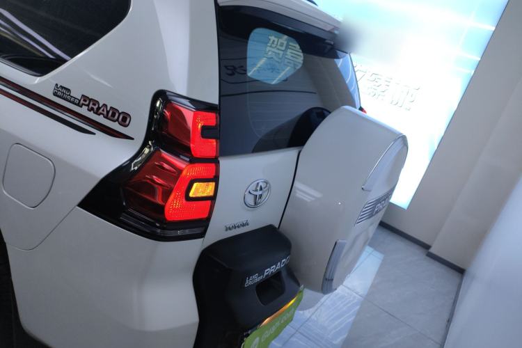 Used Toyota Prado 2018 3.5L Automatic VX NAVI with Rear-Mounted Spare Tire
