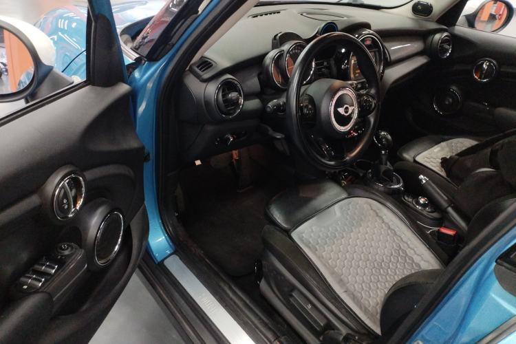 Used MINI 2015 1.5T COOPER Excitement Five-Door Edition Driver Seat