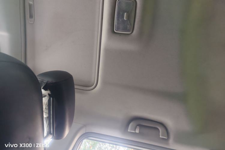 Used CHANGAN CS35 2012 1.6L Automatic Luxury Version China IV Standard
