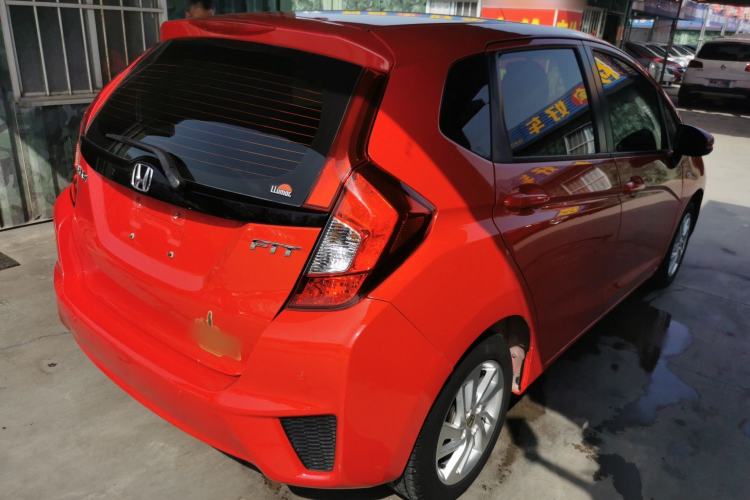 Used Honda Fit 2014 1.5L LX CVT Comfort Model Rear Right 45 Deg