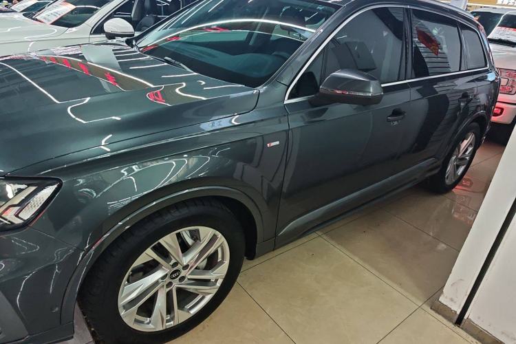 Used Audi Q7 2021 55 TFSI quattro S line Sport model