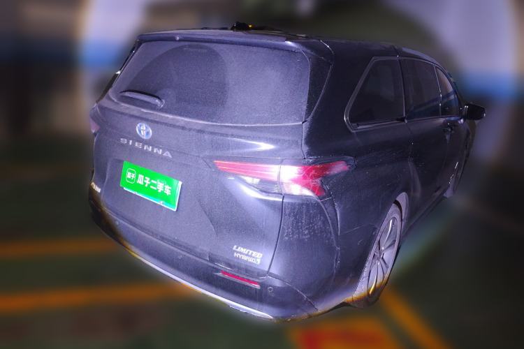 Used Toyota SIENNA 2023 2.5L Hybrid Deluxe Edition Rear Right 45 Deg
