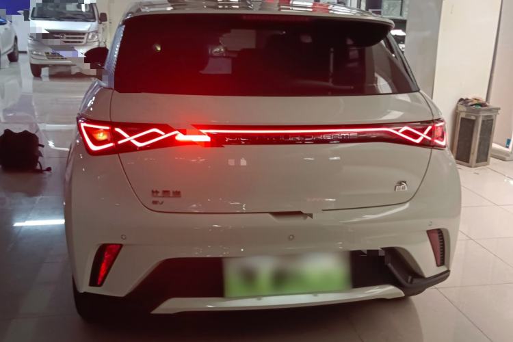 Used BYD Dolphin 2023 420 km Fashion Edition
