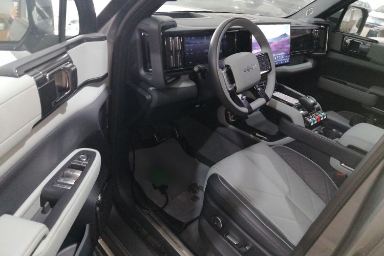 Used Formula Leopard 5 2023 Explore Edition Driver Seat