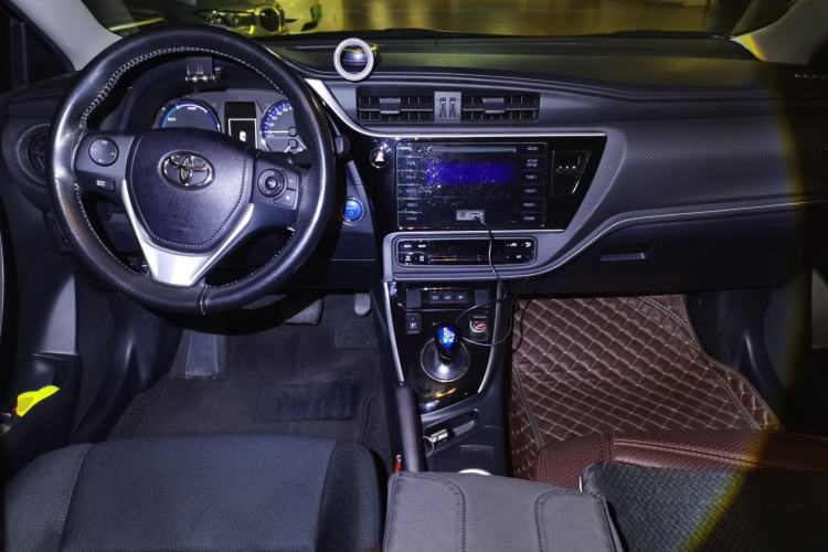 Used Toyota Levin Hybrid E+ 2019 1.8L PH GS E-CVT Elite Edition Center Console