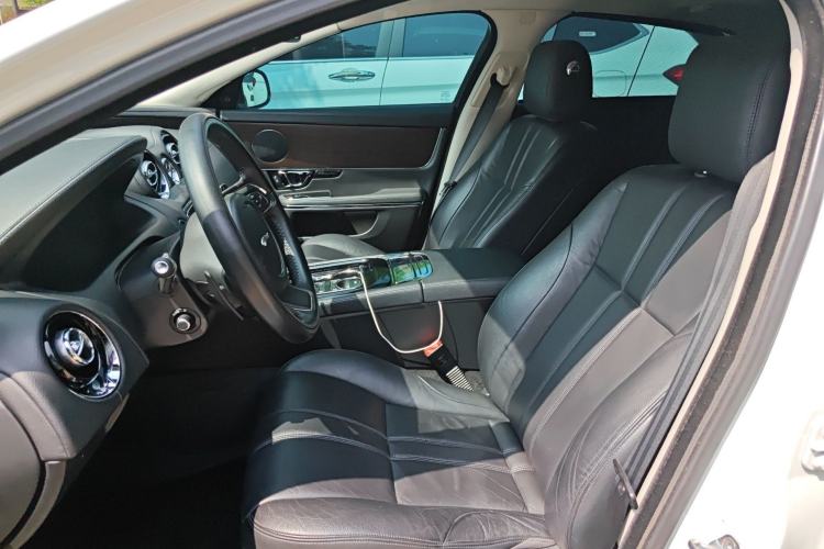 Used Jaguar XJ 2016 XJL 3.0 SC Two-Wheel-Drive Elegant Business Edition Left Front Seat