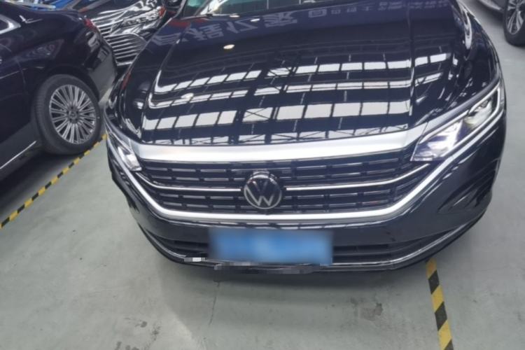 Used Volkswagen Passat 2025 Outstanding Model 380TSI Dragon Glory Edition
