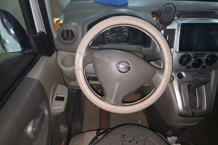 Used Nissan NV200 2016 Revised Version 1.6L CVT Luxury Edition Steering Wheel