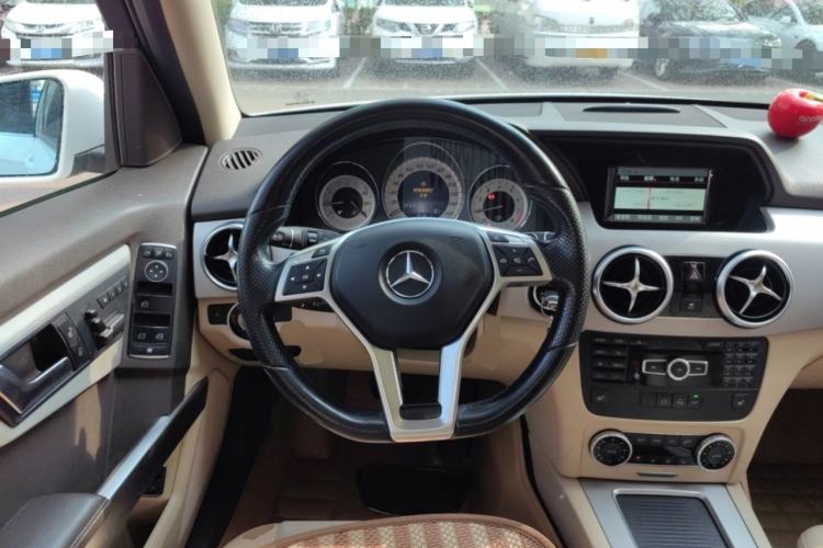 Used Mercedes-Benz GLK-Class 2015 GLK 260 4MATIC Fashion Edition Ultimate Version
