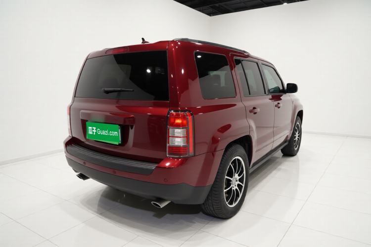 Used Jeep Patriot 2014 2.4L Sport Edition Exterior 5