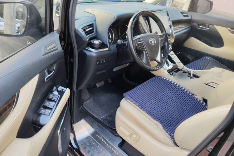 Used Toyota Alphard 2020 Dual-Engine 2.5L Luxury Edition Driver Seat