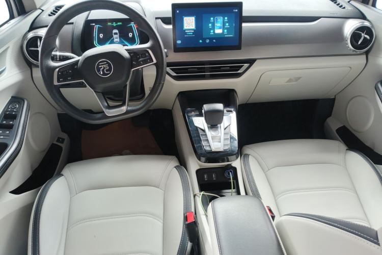 Used BYD Yuan Pro 2021 401 km Luxury Version Center Console