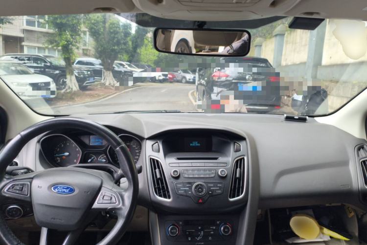 Used Ford Focus 2015 Sedan EcoBoost 125 Manual – Ultra-Style Edition