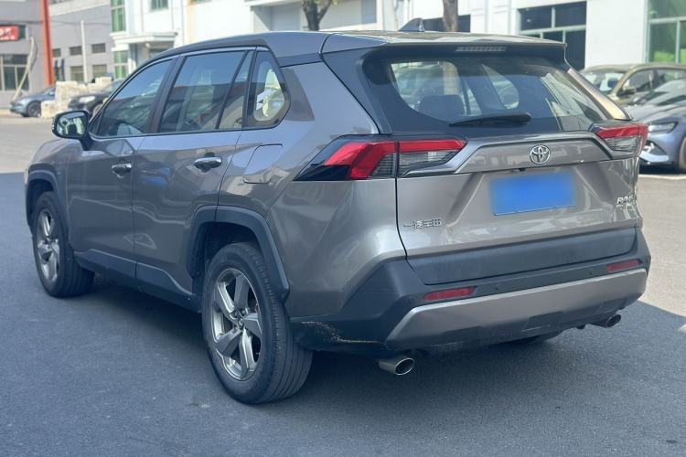 Used Toyota RAV4 2021 2.0L CVT Two-Wheel Drive Fashion Edition
