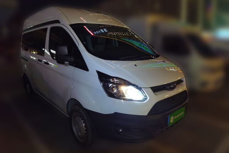 Used Ford Transit 2023 2.0T Gasoline Automatic Multi-Function Commercial Vehicle Short Wheelbase Mid-Roof Design 5/6 Seats
