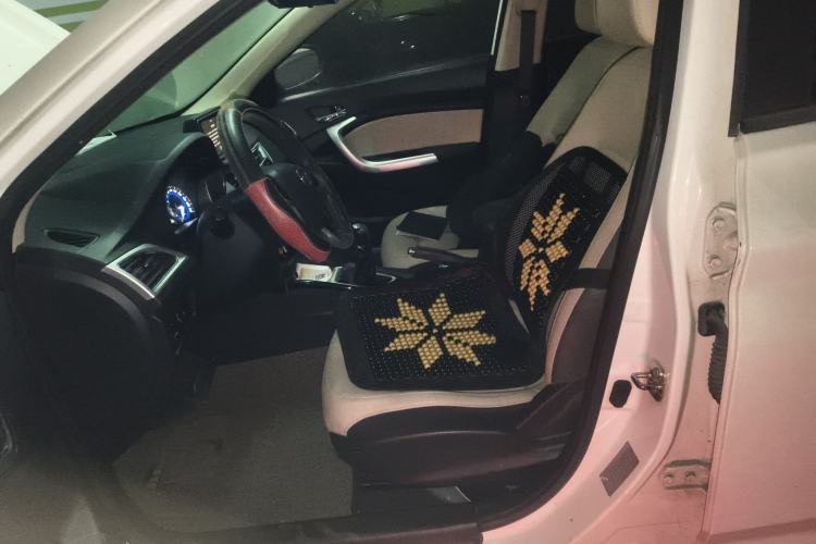 Used Changan Alsvin V7 2016 1.6L Manual Enjoyment Model China IV Standard
