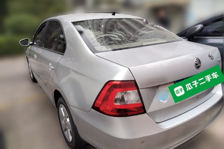 Used Skoda Rapid 2013 1.6L Manual Smart Selection Model