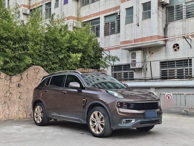 Used Lynk & Co 01 2017 2.0T Two-Wheel Drive Pro Edition — 27