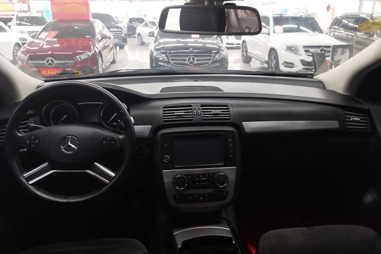 Used Mercedes-Benz R-Class 2015 R 320 4MATIC Luxury Model