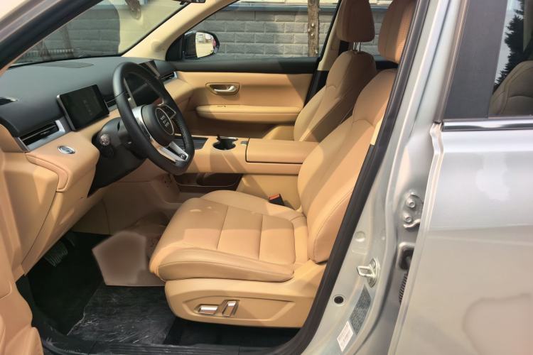 Used Landian E5 PLUS 2025 165 km Long-Range Version PLUS 7-Seater
