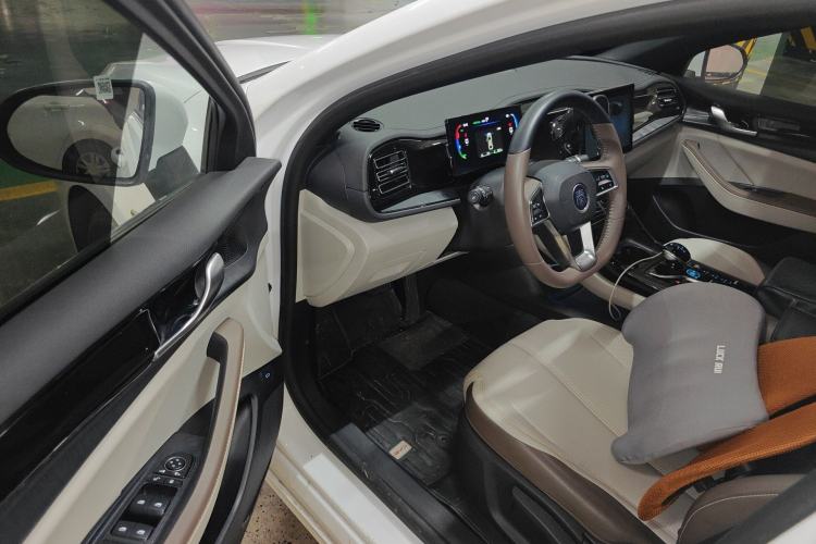 Used BYD Qin PLUS 2023 Champion Edition DM-i 55KM Leading Model
