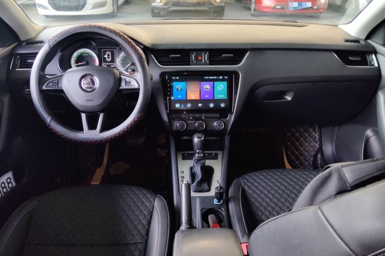 Used Skoda Octavia 2018 1.6L Automatic Luxury Edition
