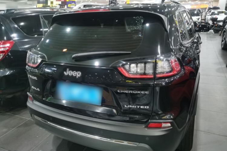 Used Jeep Cherokee 2019 2.0T Four-Wheel Drive Exploration Edition + Autonomous Driving Smart Package China V