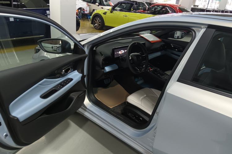 Used GAC Trumpchi EMPOW 2023 Shadow Leopard H Smart Hybrid Edition Driver Seat