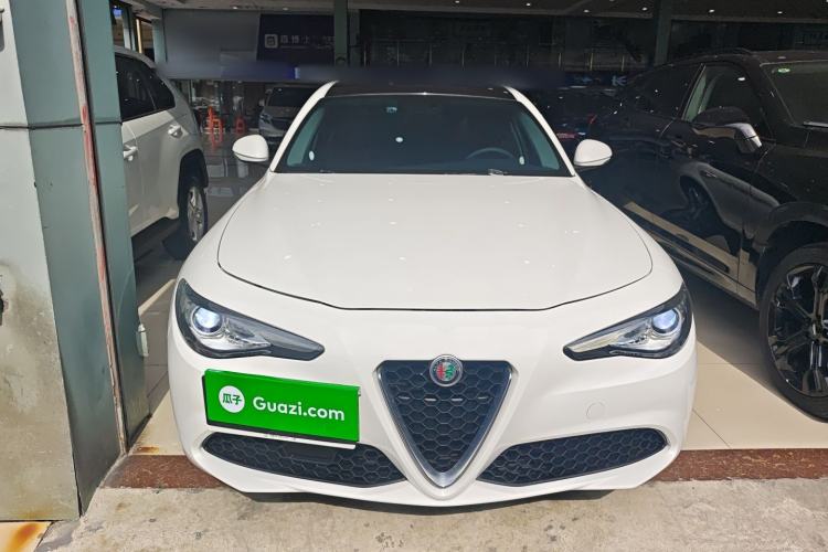Used Alfa Romeo Giulia 2019 2.0T 280HP Luxury Edition