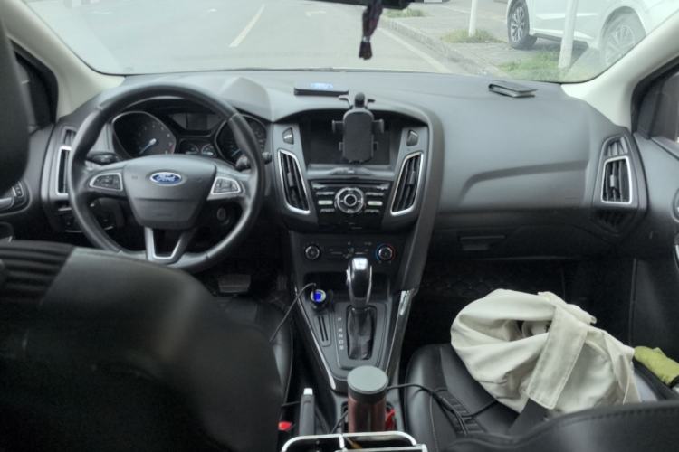 Used Ford Focus 2018 Hatchback Classic 1.6L Automatic Trendy SmartDrive Edition
