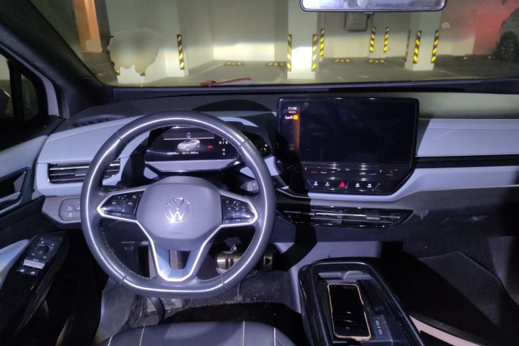 Used Volkswagen ID.4 X 2023 Pure Smart Edition Center Console