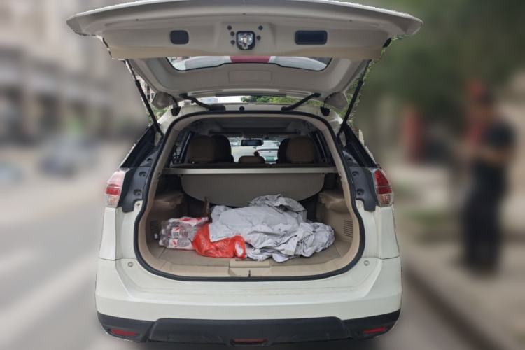 Used Nissan X-Trail 2014 2.0L CVT Comfort Edition 2WD Trunk