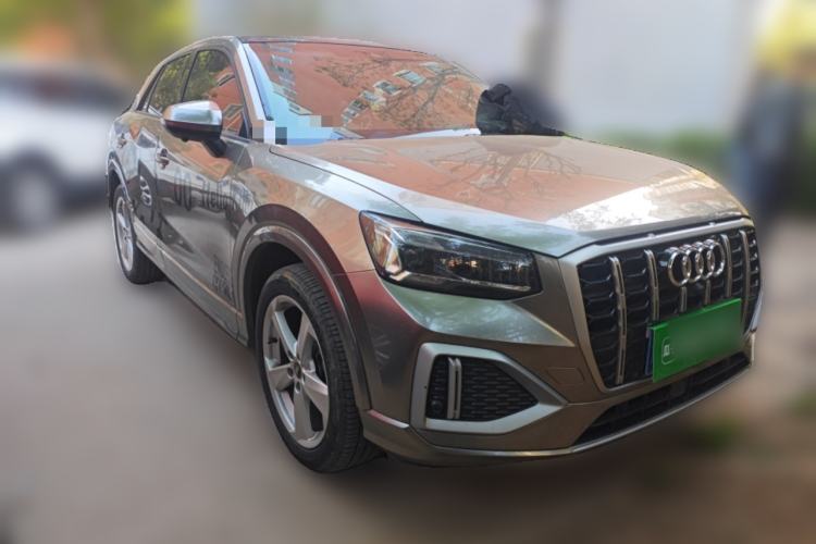 Used Audi Q2L 2022 35 TFSI Advanced Style Edition Front Right 45 Deg