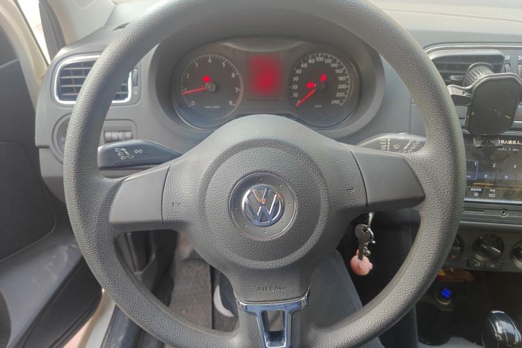 Used Volkswagen Polo 2013 1.4L Automatic Comfort Edition Steering Wheel