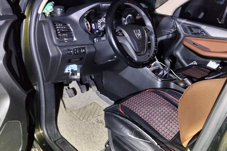 Used Baojun 560 2015 1.8L Manual Elite Edition
