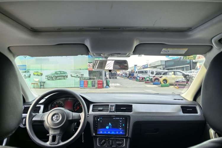 Used Volkswagen Santana 2015 1.6L Automatic Comfort Edition