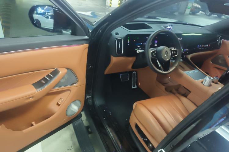 Used Hima AITO M8 2025 Extended-Range Max Version 37 kWh 5-Seater Driver Seat