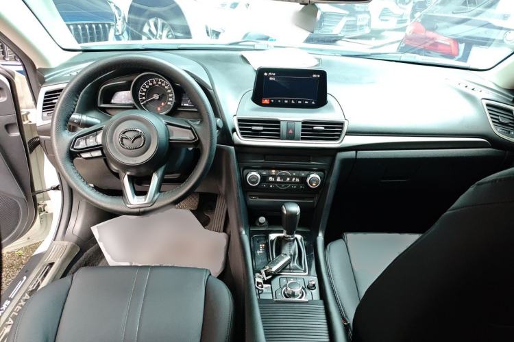 Used Mazda 3 Axela 2017 Sedan 1.5L Automatic Luxury Model Emission Standard China V