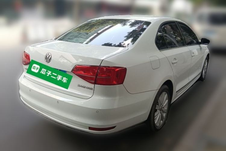 Used Volkswagen Sagitar 2015 1.6L Automatic Comfort Model
