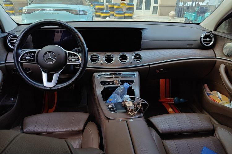 Used Mercedes-Benz E-Class 2020 Facelift E 260 L Center Console